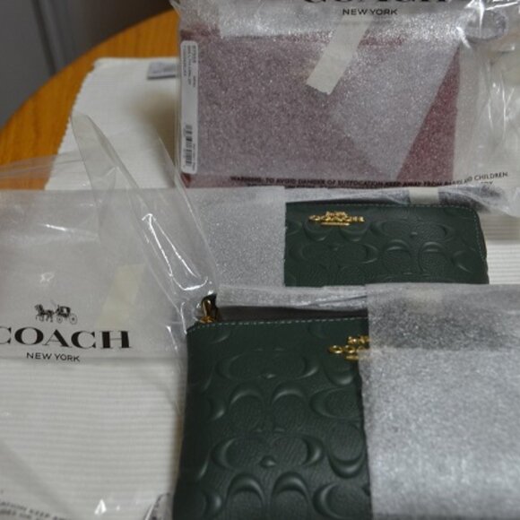 COACH  NEW   Wallets and Wristlets - Picture 4 of 6